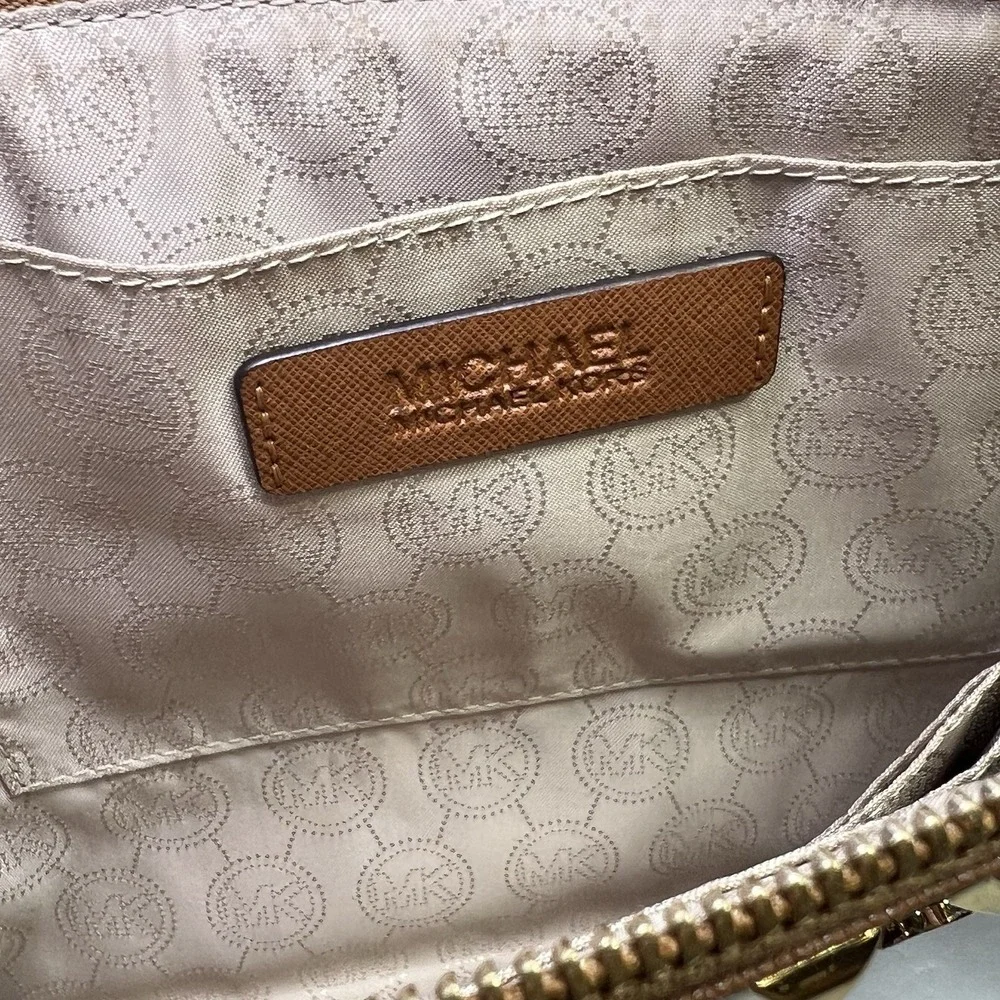 Michael Kors Jet Set Brown‎ XL Travel Clutch Wristlet Leather Handbag Studded - Picture 5 of 7